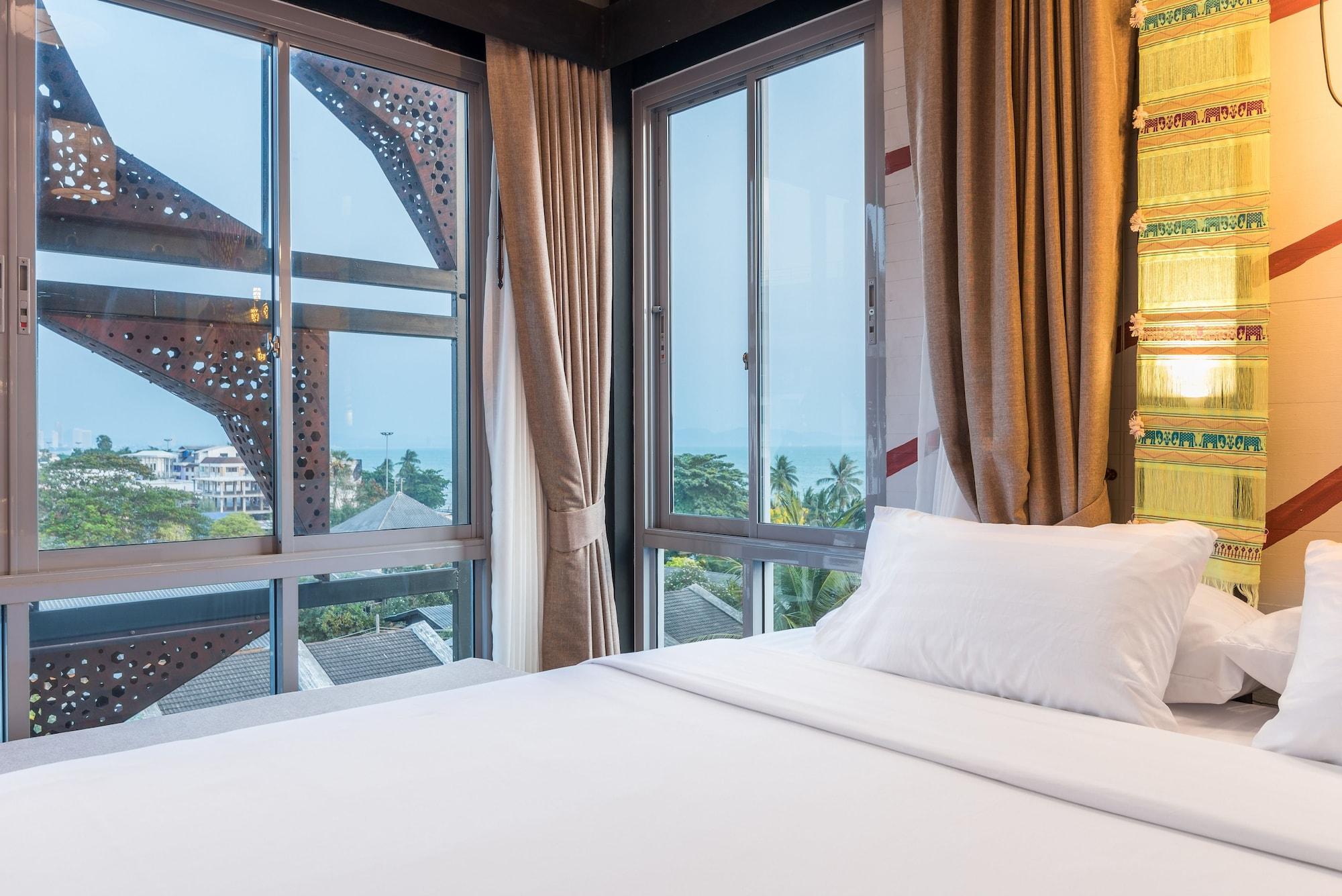 Hotel Sea Crest By Jomtien Extérieur photo